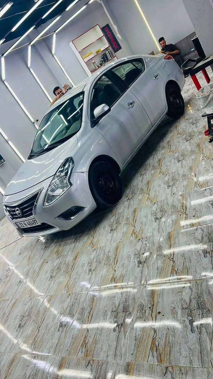 السلام عليكم
سني هندي موديل 2016 للبيع 
بدون حادث 
محرك وگير شرط 
ثلث قطع صبغ للجماليه على ايدي 
سياره كامله مكمله 
رقم اربيل شرط التحويل 
السعر المطلوب 80 وبيها مجال للطيبين 

رقم الهاتف 
***********

