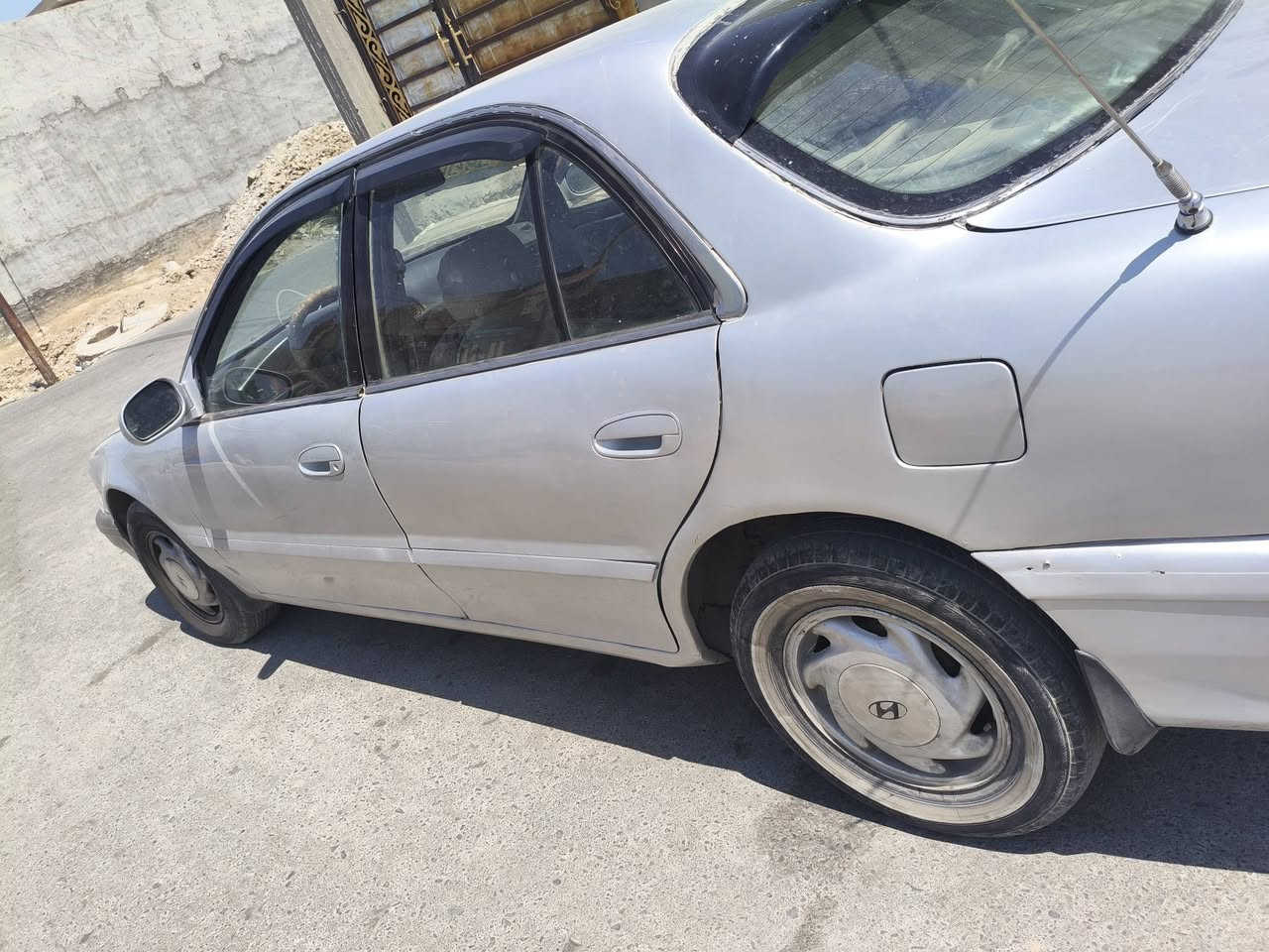 سوناتا تو للبيع موديل 96 المكان الحسينيه المعامل رقم ديالى
سعر 40ورقه 
اتصل ***********
