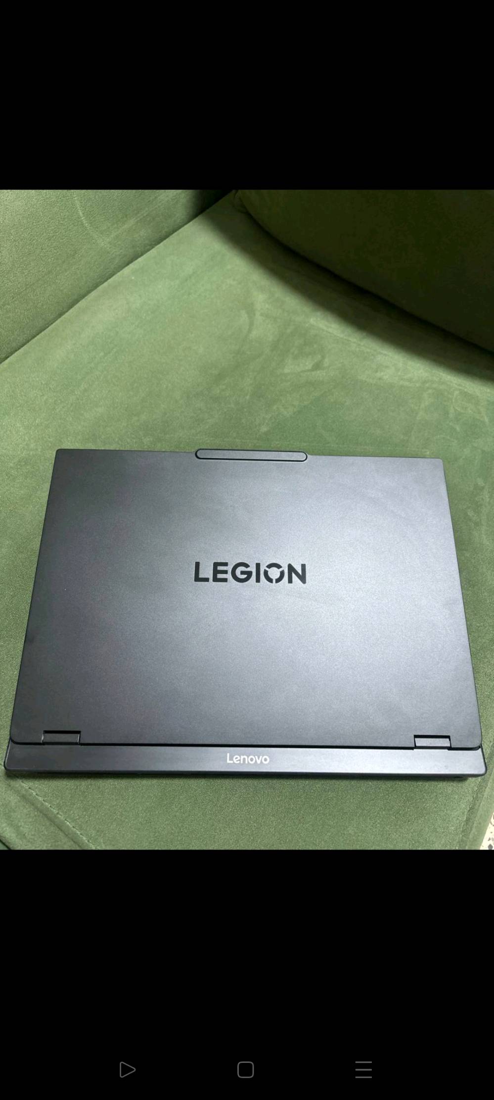 للبيع وحش القيمنق والرندرة الخارق (Lenovo Legion) - كسر لزيرو جهاز اوبن بوكس  بحالة الوكالة تماماً نضافه 100% 

الجهاز جديد ونظيف جداً جداً، خالي من أي شخط أو خدش، وبعده بضمانه الكامل متبقي بل ضمان 8 أشهر 

(الجهاز اجاني هدية وبس مفتوح من كارتونه فقط يعني غير مستخدم)

 والكرتونة والملحقات الأصلية كلها موجودة. 

المواصفات العالية جداً:• المعالج: Intel Core i9-14900HX (أقوى معالج للرندرة والألعاب الجيل 14)•

 كارت الشاشة: NVIDIA RTX 5070 8GB (تشغيل أحدث الألعاب بأعلى دقة)• 

الرام: 32GB DDR5•

 الهارد: 1TB SSD NVMe الخارق بسعته وسرعته•

 الشاشة: 15.1 إنش 2K  WQXGA OLED (ألوان حقيقية مخصصة للمصممين والمونتاج)•

البطاريه : 100%

 النظام: Windows 11 الأصلي
السعر: 2,900,000 دينار عراقي (وبيه مجال بسيط جداً للشراي الجاد والفوري).المكان: بغداد (متواجد للتوصيل أو المقابلة للمعاينة والفحص). للتواصل خاص هذا رقمي ***********.