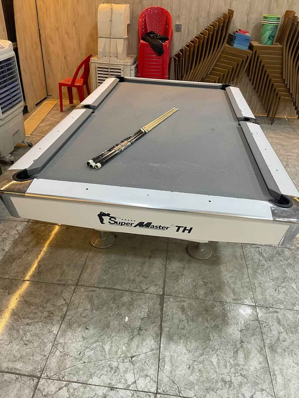 ميز بليارد للبيع سوبر ماستر المكان بغداد الاعظميه
*********** 
***********
