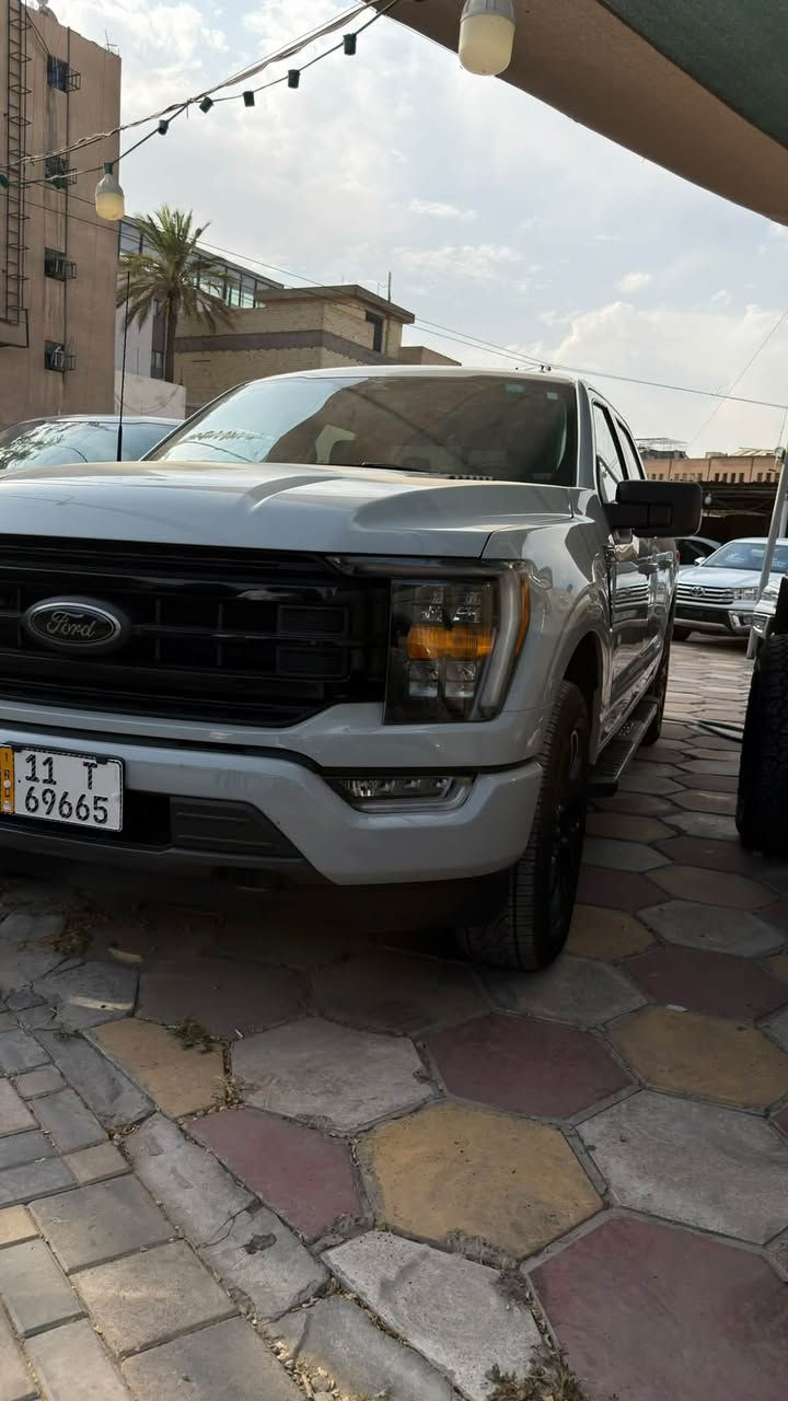 السلام عليكم
F150
xlt
موديل2023
سيارة كلين جديدة تحويل مباشر بأسمي 
الممشى 32000 كيلو 
عنواني بغداد الجادرية 
السعر 36000$ 
اي استفسار ***********
