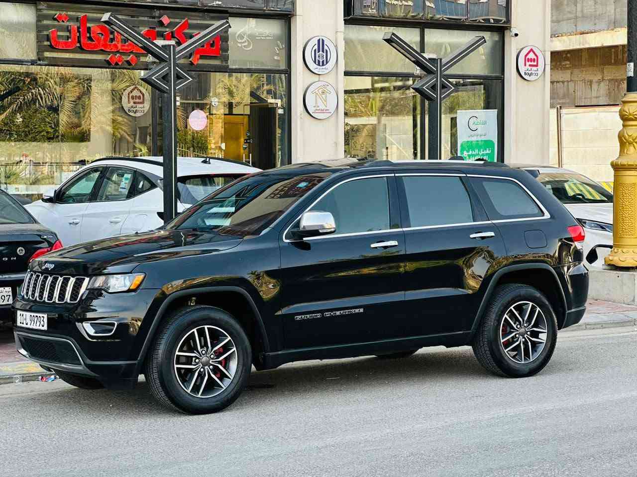 جيب شيروكي 2019 وارد امريكي السعر 173 وبيها مجال فول مواصفات فئة لمتد بانوراما كشنات جلد كهربائيه تشغيل عن بعد خزن ميموري شاشه كامره دواره جنطه كهربائيه إشاره بلمري حساسات محرك V6. 3600 تبريد خلفي محرك وكير وتبريد وحداديه مكفولات ماشيه 100 تخم تاير جديد وارد امريكي حادثها چاملغ وبنيد + چاملغ ملاون كلير بدون دواخل والباقي كفاله عامه ضربه وصبغ وتبديل رقم بغداد انكليزي سنويه لل30 تحويل مباشر مكاني كربلاء المقدسه الاستفسار ***********
