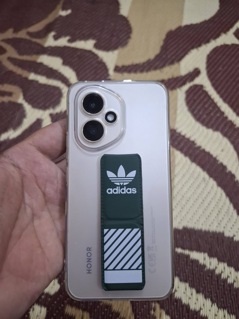 هونر 400 ذاكره 512 ذاكره 24 فقط هاي بالشاشه مثل ما موضح بالصور كله شغال بدون ملحقات سعر 225 اي استفسار اتصال ***********
