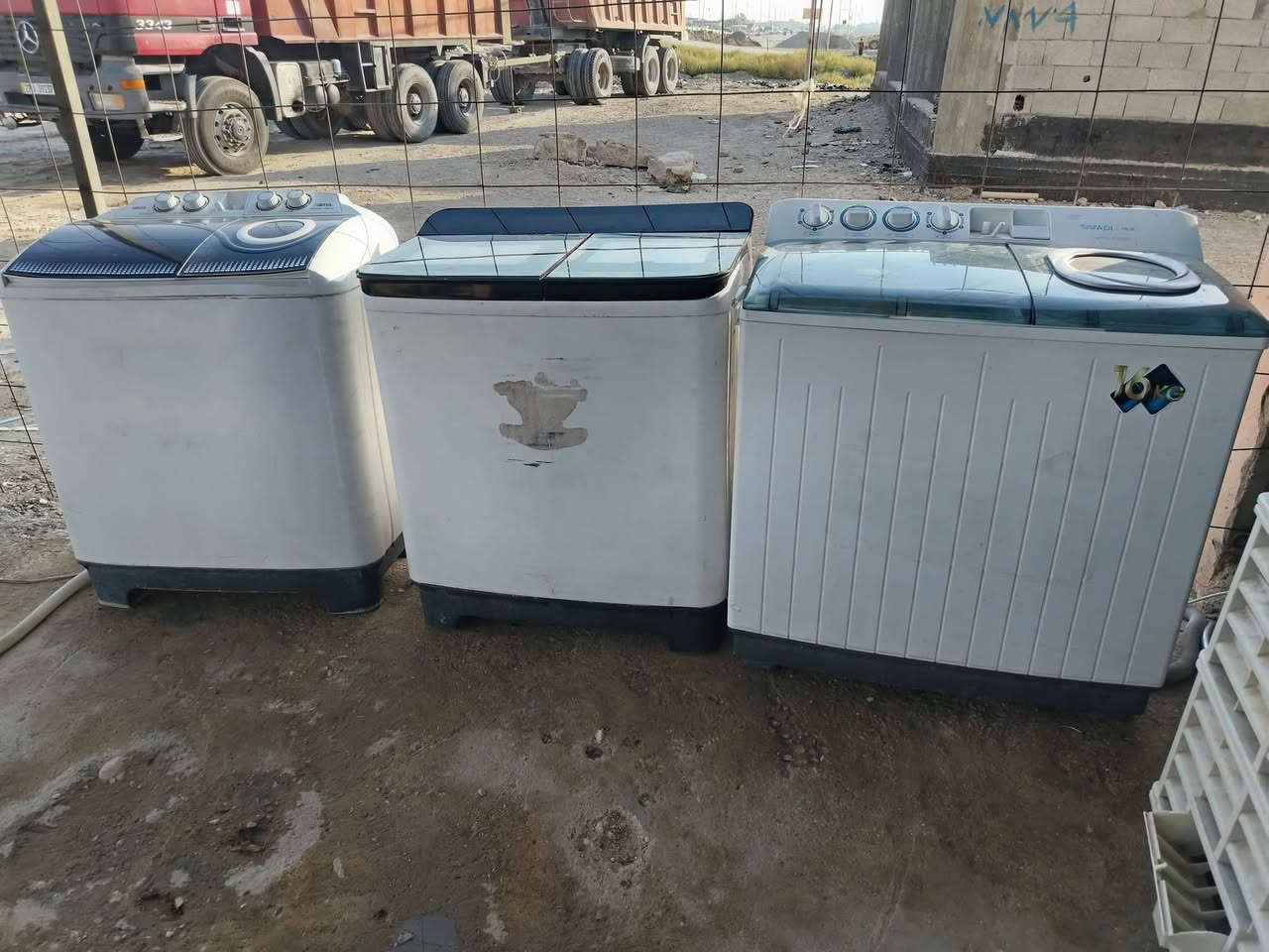 أرخص الأسعار يمي وبس *********** العنوان بدايت صعدت جسر الأخضر الي يطلع ع مجمع طالقاني ع ايدك اليمنه مجاور معمل ثلج نعمانيه متواجدين ليلاً ونهارا
