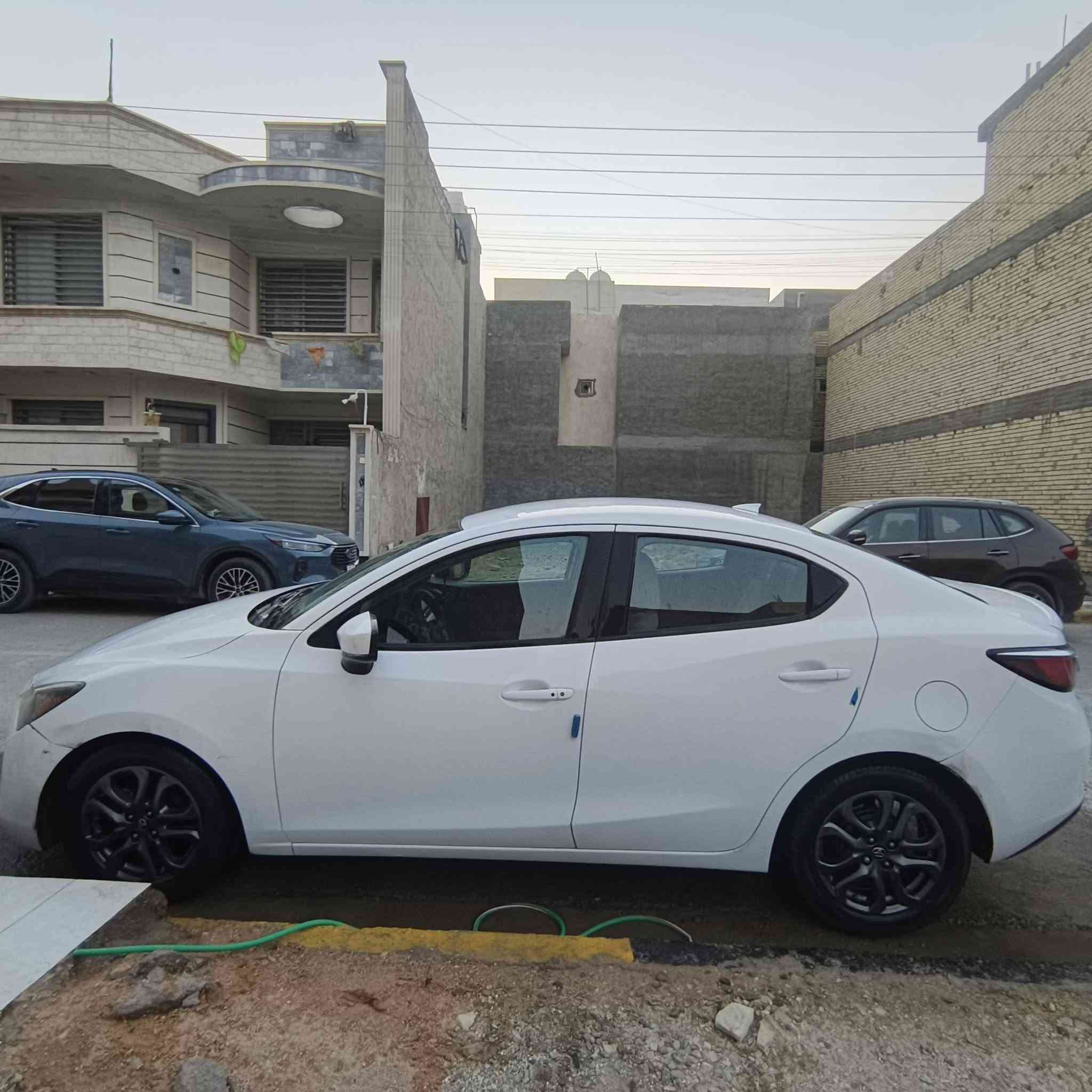 تيوتا يارس ia 2019
السعر 85 وبيها محال بسيط
وارد امريكي
بصمه 
تحكم استيرن
مثبت سرعه
شاشه 
كامره خلفيه
رادار امامي
اشاير بالمري
 كير نظام عادي واوتمكاتيك 
عادي 6 نمر
نظام سبورت
بيها نواقص رواجز وكمبريسر بي ضعف وصدرها نص عمر للاستفسار ***********
