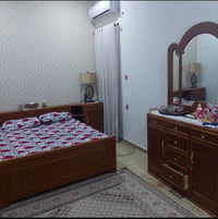 ياسين خريبط • ٢٠٠م • غرفتين