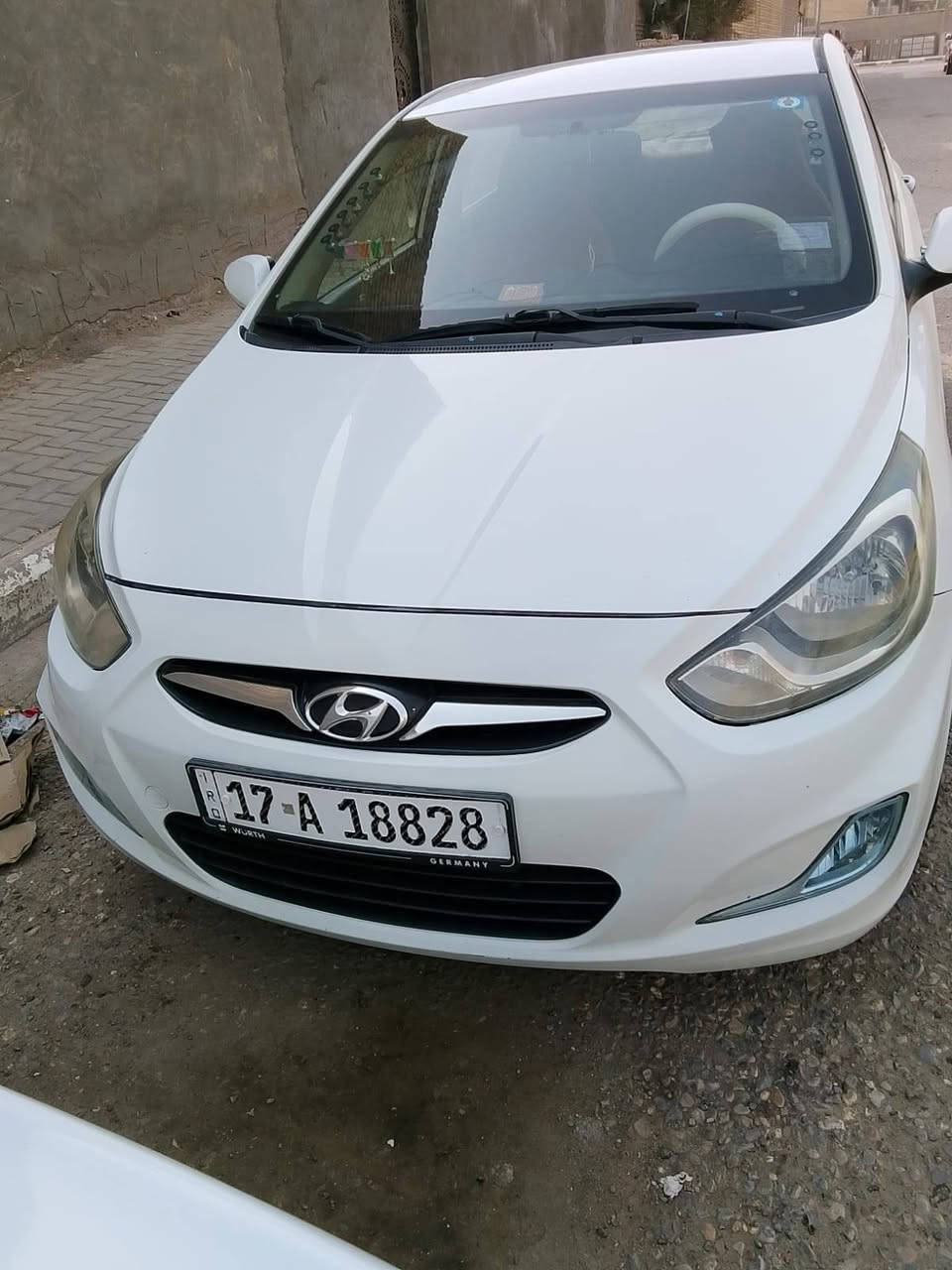 اكسنت موديل 14 خليجي محرك 1600 جاهزة السياره سنويه وهزة ورقم جدد لغايه 2031 تحويل مباشر بيها صبغ ثلاث قطع بدون دواخل السعر 78 وبيها مجال مكانها سماوة قضاء الخضر ***********
