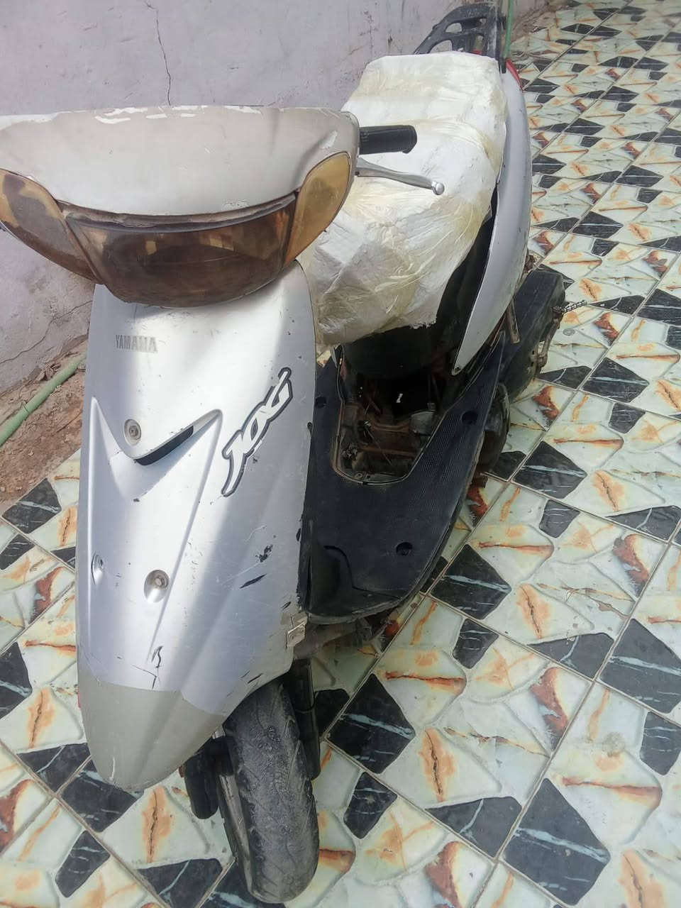 السلام عليكم 
دراجه 60 للبيع مفتوحه شغاله وكلشي مابيها كهربائيات شغاله تشغيل هندر 
السعر ١٢٥ الف 
ديوانية جمهوري 
***********
