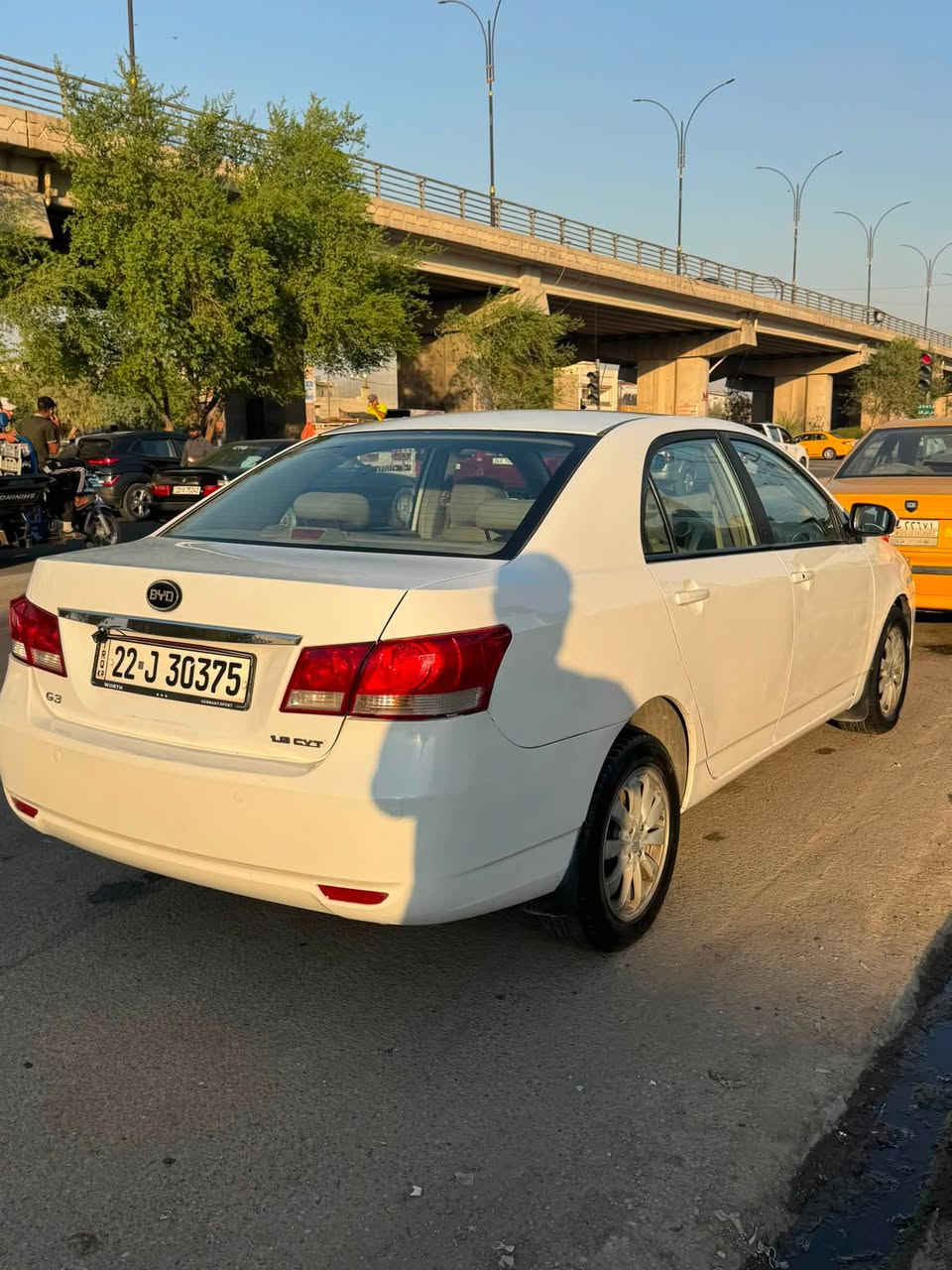 السلام عليكم BYD للبيع موديل 13 G3 بشرط بدون حادث كلين بيها بوارد فقط شرط الفحص مكفولة من كير محرك صدر تبريد تخم تاير دفتر بنزين سنويه هزة جديد السعر 60 بي مجال ***********
