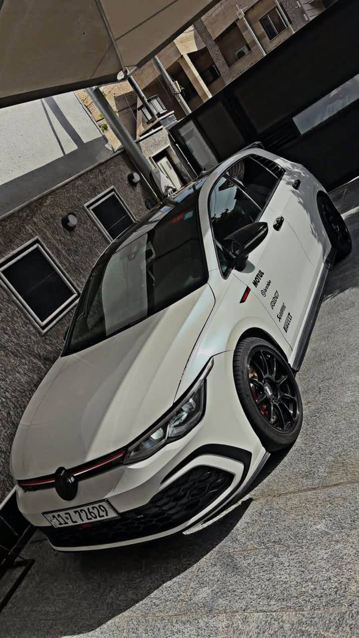 Golf Gtı otoban فول مواصفات خنك
23 موديل 
عليه اضافات (شوته Apr اكزوز رياضي انتر كولر ) 
ويل تاير BBsاصلي  وتاير 
كير عادي 6 نمر ويه بك 7
فول مواصفات 
بانوراما 
رادار امامي ،جانبي 
حساس خلفي امامي 
شاشه متصله دجتل وداتو ش
كشنات تدفئه كهربائ
 سياقه اليه 
بصمه ترحيب 
فول للاخير  وسياره نظيفه 
(جاملغ وربع بنيد حادثه بدون دواخل 

سعره 198 للبيع او مراوس حسب قناعه 
مكانه بغداد الكرخ
للاستفسار
*********** واتس

