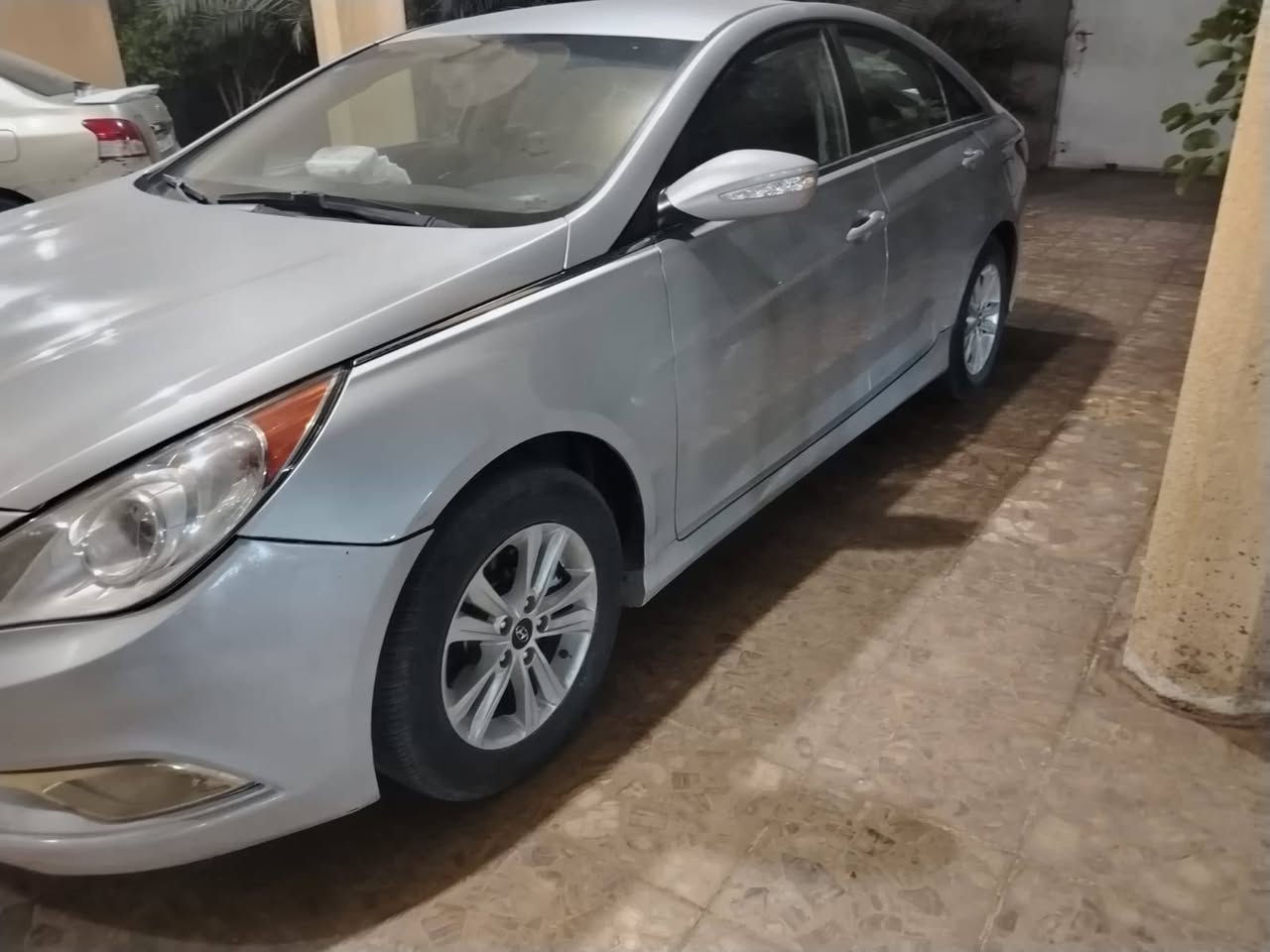 تحيه لمدير لكروب السعر نهايه المنشور
سياره سوناته رقم بغداد بسمي موديل 2014 وارد امريكي ضربته بخشم الجاملغ يمه سياره خير من الله 
كير مكينه باحله جيده 
كهربائيات كله شغاله منضومه زنون 
تخم تاير قبل اشهر شاده 
تبريد تدفئه خير من الله 
منضومه غاز جديده شادله 
مكان السياره بغداد 
*********** ممتواجد خاص شراي اتصل 
السعر 115
