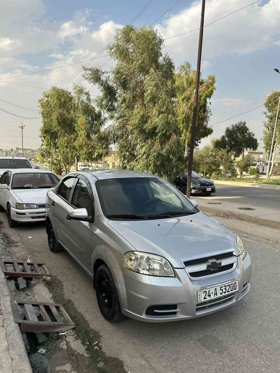 AVEO : افيو 
موديل 2008
رقم دهوك الجديد 
محرك دبل كم شفت شرط 
كير عادي شرط 
تبريد شرط
طخم جديد  
الضرر جاملق خلفي وقبق صندوك بدون داخل 
السياره جاهزه ما ناقصها برغي شرط 
شرط التحويل 
السعر 54 وبيها مجال 
***********
