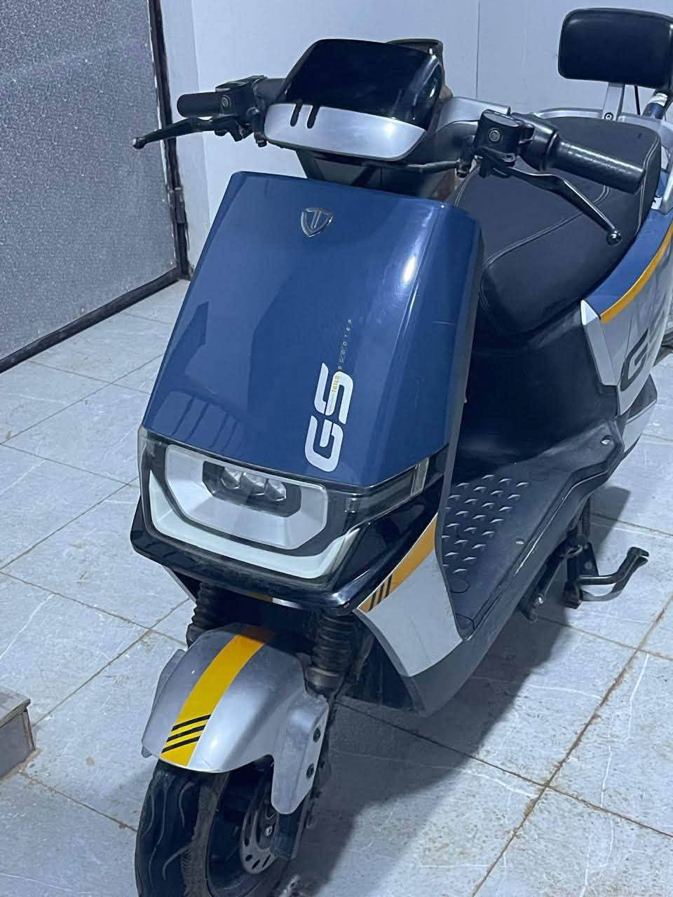 دراجة شحن • بطاريات متبدلة • شاشة تاب