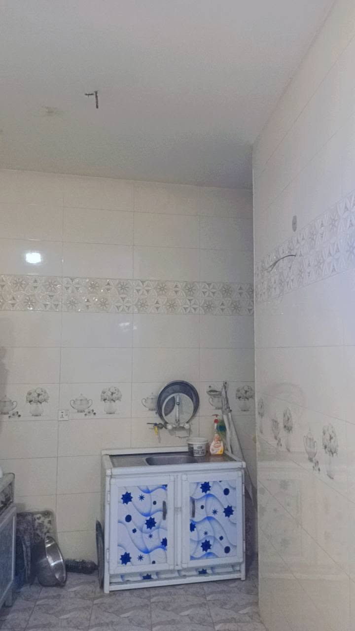 سلام عليكم بيت للبيع بابل حي المهندسين مقابل مدينه العاب أرض بابل طابو زراعي والمساحه 110. السعر 48 وبي مجال ***********

