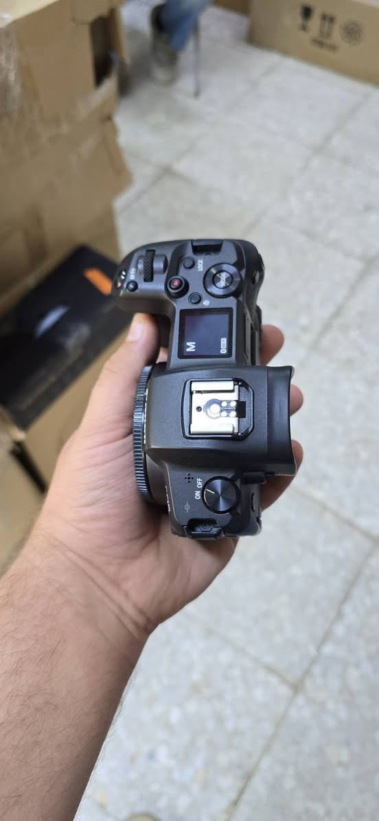 Canon. R+24.50
نظافه99% كامل ملحقات اصليه حزام شاحنه بطاريه كارتون 
شتره 5K✅️
سعره كامل مليون 500الف
مكاني بابل 
***********

