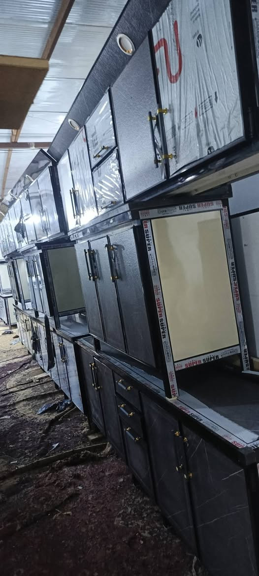 وصلت وجبه جديده من لكاونترات شماليه انواع لقياسات 3 متر + مترين ونص + مترين + متره ونص شغل درجه اوله في مزاد الرسول العنوان كاطون الرازي نهايه الشارع لاستفسار ع رقم الهاتف *********** ملاحضه مستعدون لشراء كافه المواد المنزليه وغرف نوم 💤
