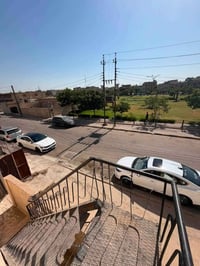 � للإيجار في السيدية وحدة سكنية طابق اول ، نظيفة وجاهزة للسكن.  🔹 تحتو...