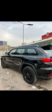 لبيع  jeep ترايل هوك الحادث البنيد فقط ماشيه100 السيارة حيل جديدة  الم...