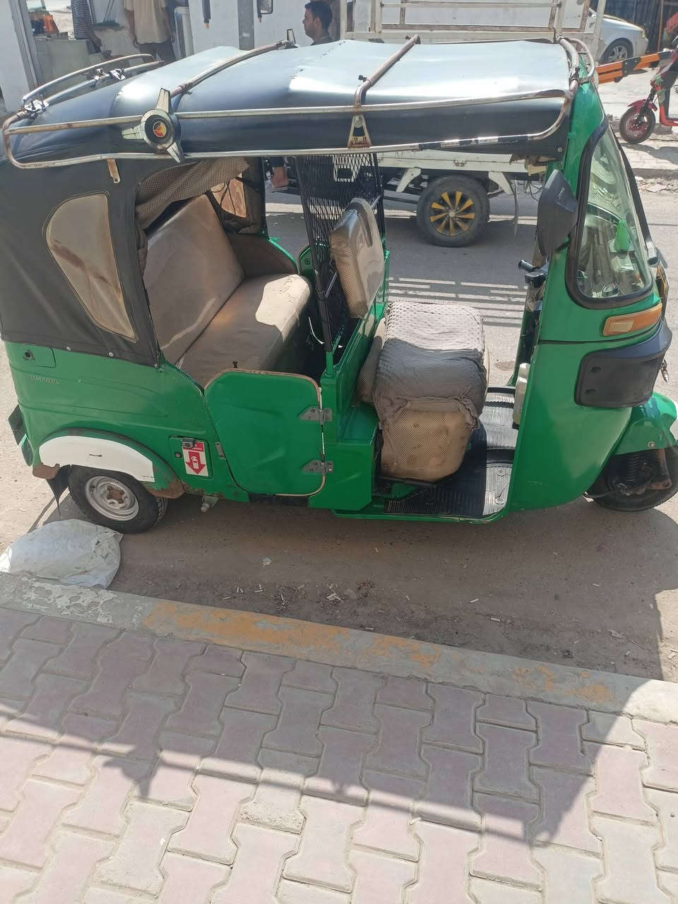 سلام عليكم تكتك البيع موديل 21
راح خلي رقمي 

***********
