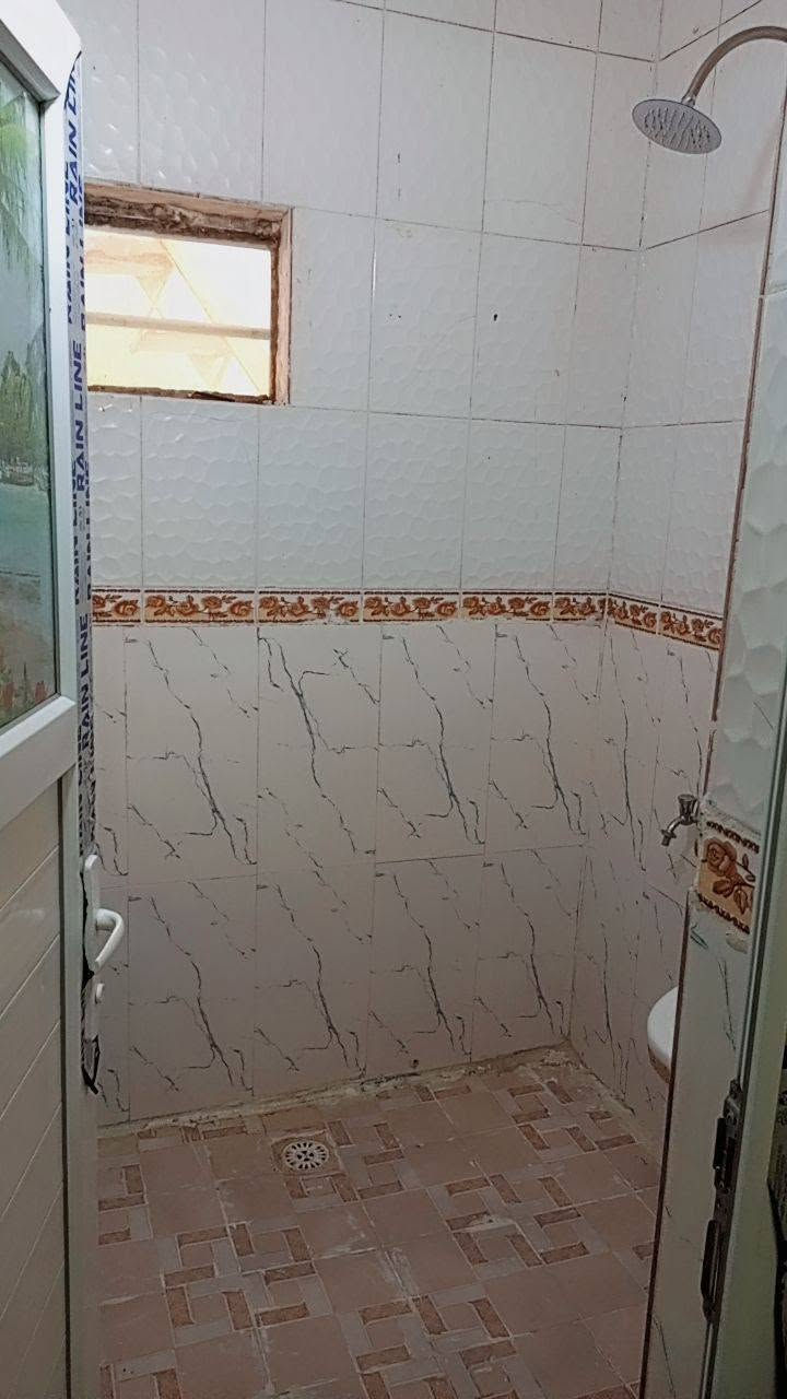 دار للبيع طابو ملك صرف المساحه 86 متر الموقع الشرطه الخامسه قرب شارع المدارس الاستفسار الاتصال على رقم ***********
