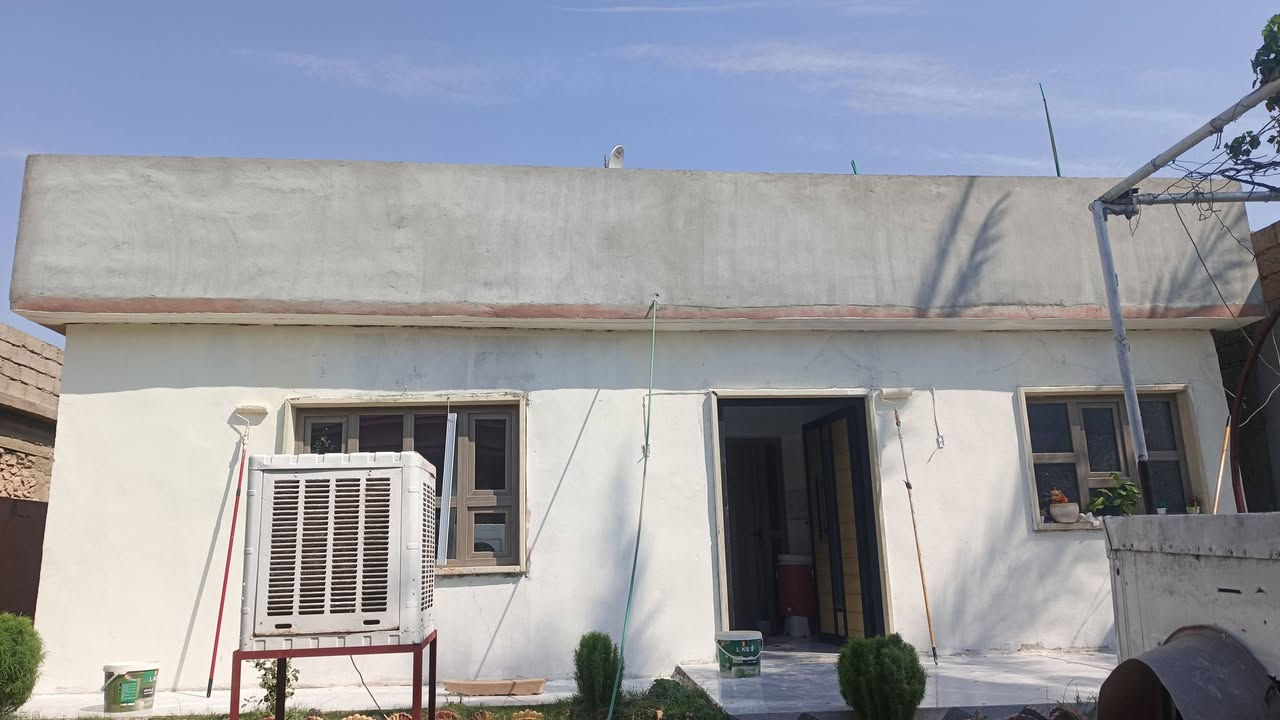 *احمِ بيتك من الحر والرطوبة والتسريب!*  
نقدم لكم خدمة *طلاء الأسطح بمادة العازل* بجودة عالية وضمان 

*مميزاتنا:*
- *عزل حراري*: يخفض حرارة السطح لحد 40% 
- *عزل مائي*: يمنع تسريب مياه الأمطار 100%
- *مواد مستوردة* مقاومة للشمس والأملاح
- *تنفيذ سريع ونظيف* + أسعار منافسة
ونعمل ايظا في صبغ المنازل والابواب وشبابيك وغرف الاخشاب ونعمل سقوف 
نخدم جميع مناطق *  
للاستفسار والحجز: [***********]
