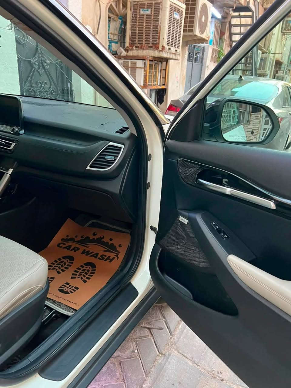 السلام عليكم
كيا سيلتوس مديل 21
السعر 135
حادث امريكه صبغ جاملغ الصدر 
وهنا صبغ جاملغ السايق يعني جاملغين 

مكانهه الاعظميه 
***********
