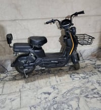 دراجه شحن للبيع حجم ١٤ عوزها بطاريات ب٢٥٠ ألف وبيها مجال 07719493271