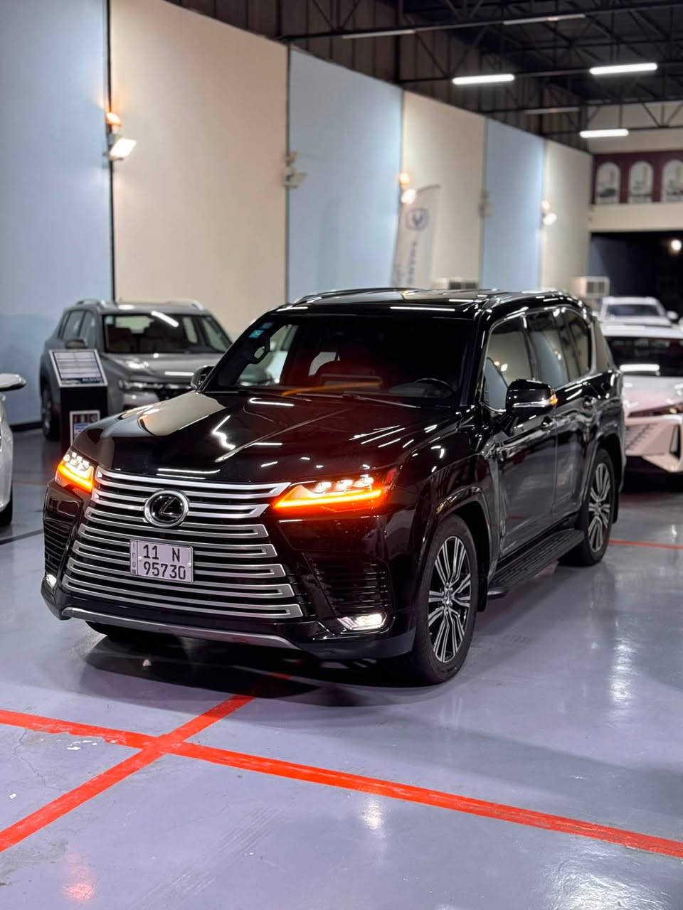 لكزس LX600 بلاتينيوم موديل 2022 🔥
الفخامة والقوة تجتمع بسيارة واحدة 👑

🚘 متوفرة الآن بالتقسيط المريح
💰 القسط الشهري: 4,750,000 د.ع
📆 لمدة 40 شهر

⭐ المواصفات:

🔹 محرك V6 سعة 3.5 لتر Twin Turbo
🔹 قوة 409 حصان
🔹 عزم دوران 650 نيوتن.متر تقريباً
🔹 ناقل حركة أوتوماتيك 10 سرعات Direct Shift
🔹 دفع رباعي مستمر 4WD
🔹 نظام Multi-Terrain Select للقيادة على مختلف التضاريس
🔹 نظام Crawl Control للطرق الوعرة
🔹 نظام Downhill Assist Control
🔹 تعليق متطور للقيادة داخل المدينة والطرق الوعرة
🔹 قدرة سحب تصل إلى 8,000 رطل 

👑 الفخامة والتجهيزات:

🔹 فئة Platinum
🔹 مصابيح أمامية LED ثلاثية العدسات مع نظام AHS
🔹 إضاءة نهارية LED
🔹 جنوط ألمنيوم فاخرة
🔹 أبواب Soft Closing
🔹 باب خلفي كهربائي
🔹 فتحة سقف
🔹 مقاعد جلد فاخرة
🔹 مقاعد أمامية كهربائية مع ذاكرة
🔹 تدفئة وتبريد المقاعد
🔹 تحكم كهربائي بالمقود
🔹 نظام تكييف متعدد المناطق
🔹 شاشة وسطية 12.3 إنش
🔹 شاشة تحكم إضافية 7 إنش
🔹 كاميرات محيطية 360° PVM
🔹 حساسات أمامية وخلفية
🔹 شحن لاسلكي للهاتف
🔹 Apple CarPlay وAndroid Auto
🔹 نظام صوت فاخر
🔹 مثبت سرعة متكيف 

🛡️ أنظمة الأمان والمساعدة:

🔸 نظام التحذير من النقطة العمياء BSM
🔸 تنبيه حركة المرور الخلفية RCTA
🔸 نظام المحافظة على المسار
🔸 نظام منع التصادم الأمامي
🔸 فرملة طوارئ أوتوماتيكية
🔸 مثبت سرعة راداري متكيف
🔸 نظام مراقبة ضغط الإطارات
🔸 ABS + Traction Control + Stability Control
🔸 وسائد هوائية متعددة 

لكزس LX600… مو مجرد سيارة، هذه هيبة على الطريق 👑

📍 الهرموش للسيارات
النجف الأشرف : حي العدالة - خدمي حي العدالة قرب بانزين خانة سور النجف 

📞 للاستفسار والحجز:
***********
***********

#الهرموش_للسيارات #lx600 #تقسيط
