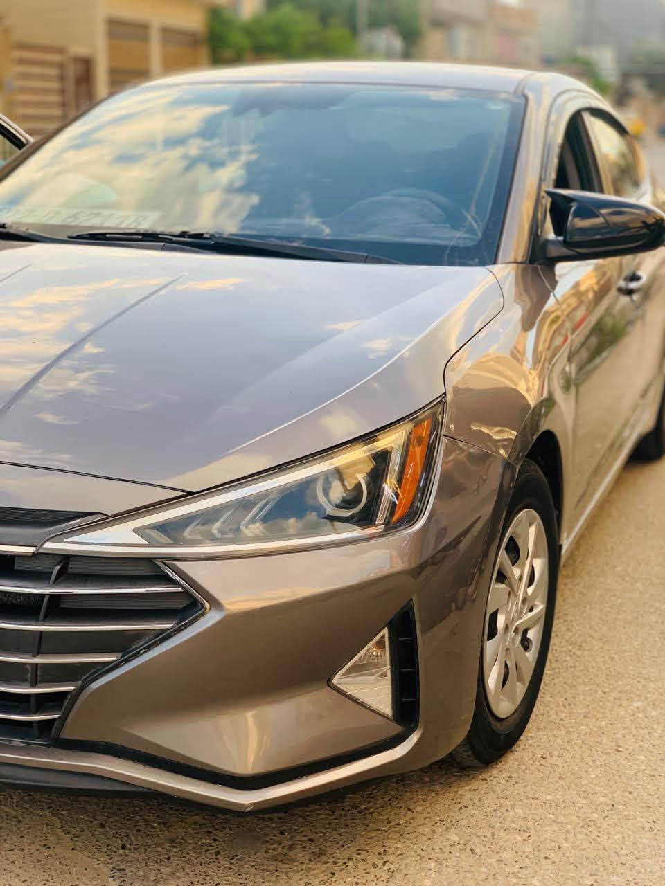 ELANTRA 2020
وارد أمريكي ضرر السياره  بوند وشبر بل جاملغ 
بدون اي داخل شرط
رقم أربيل سنويه جديده هزه جديده وبسمي
كير cvt
طخم تايه جديد
والسياره كلها شرط
وترايك وين ما تريد
مكينه دوش 2000 الرغوب
السياره مال بيت وما متعوبه ماشيه ٩٠ الف  مكان السياره موصل القادسيه الثانيه رقم صاحب السيارة ***********
 سعر 130 وبيها مجال
