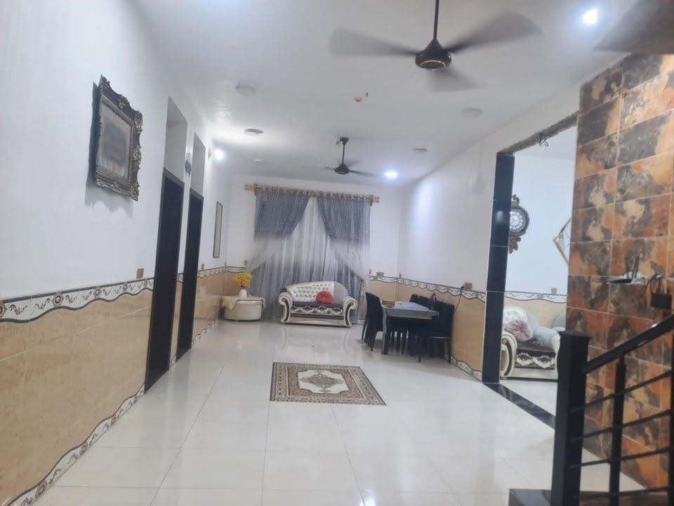 بيت للبيع المساحة٣٣٠ م للستفسار تصل على رقم ***********
