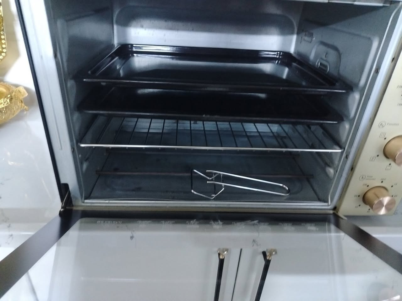 بوفروشتن پاکو کەم ئیشکردو 60لیتری  100$پیدراوە ایدەینە و بە 90هه زار قوفل ئە ڵمانیە سلیمانی ***********

