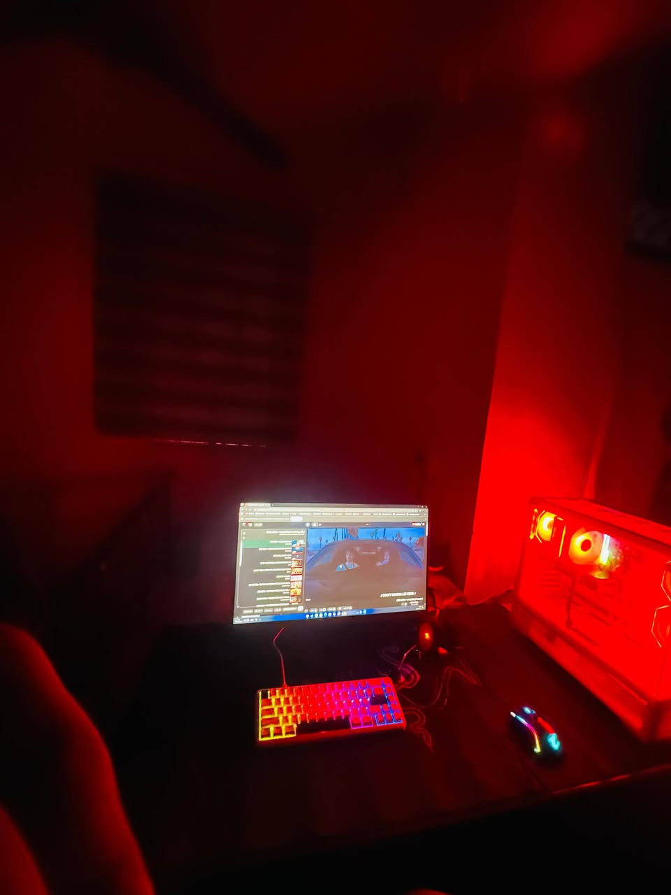 سلام عليكم
Pc للبيع  

Case sama sc-02 wh
Air cooler white sama ka400i 
Rx 9060xt 16 gb power color reaper 
Cpu 14400f tray 
Gigabyte h610m-k ddr4
Darkflash at750w (bronze brand) 
Ram 16g 3600 2*8 agi turbojet
Monitor msi g244f e2 
   السعر مع الشاشه مليون و٩٠٠ وبيها مجال 
مكان بغداد كريعات 
***********
