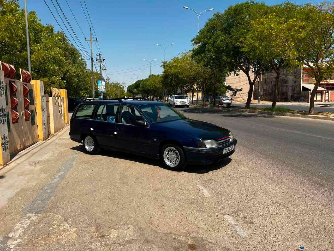 اوبل اوميكا 1993 ستيشن ✅
ماشاءالله ماشاءلله سياره كلش مرتب 💯
تخم تاير جديد + صدر امامي خلفي جديد 🆕 
محرك 20 قبل اسبوع شديته بل باكيت لا صرف لا بخار 
گير + محرك + اكسل + كهربائيات +كلها بشرط 
صبغ حزام جمالية + بدون ضربه + بدون قطره خياس 
ماشاءالله ماشاءلله سياره سياقتها عبالك سياره موديل جديد
منضومه تبريد كامل موجود شغال نقصها صونده و غاز فقط 
رقم اربيل الدولي بسمنه شرط تحويل و وكالة و غرامه
العنوان ~ سليمانية قضاء كلار
السعر ~ فقط 35 ورقه وبيها مجال 
الهاتف ~ ***********
