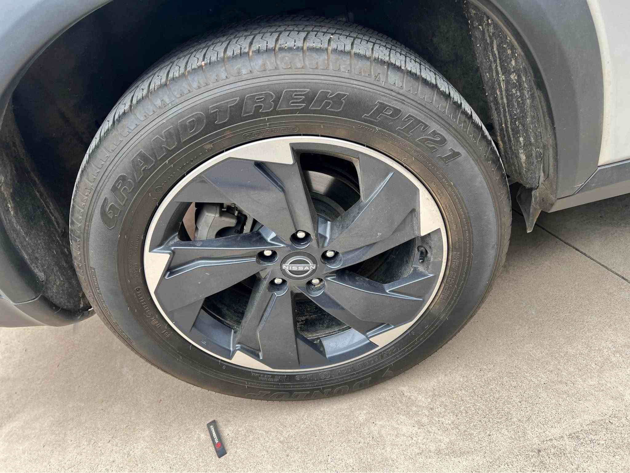 Nissan Rogue 2024  SVawd شکڵ نوێ 
سعر🔥🔥🔥 135$  مجال 
***********
نیسان روگی شکڵ نوێ جدید فوول مواصفات تەنها پانوراما نیە
سەیارەکە رەقەم اربیل بەناو خۆمە هەمو شتیکی تازەیە تحویل وەکالە  بەشەرت
بصمە شغال  سندوق شفط دبل اکسل گێر ماوس و وویل کرۆم ۱۸ ئینج و تەبرید لمس و مەرکەزی و کوشن کارەبای شاشە ایپادو لمس گێر لەسوکان و کوشن مخمل و
پاشو پێش لیدو زینۆن وهەرچوار دەرگا بصمە
‎راداری پێش و دواوەو ئۆتۆ ستۆپ وخەتی جادەو ئاوینە 
‎اشارەت و صماعە بۆسس و سێ مۆدی لێخورین
تاقم تایەی لۆک پاتری لۆک
چملاغ دەرگا سکن بۆیاغە بستێک بۆنید بێ ناو گرتن پێشی کامل بیلادە رادیتر بیلاد شاصی بدەنە هەموی بەشەرت نوکتەی نیە
بەردی گزۆز رادار بوابە  هەمووی بەشەرت 
رەقەم اربیل تحویل وەکالە بەشەرت 
‎گێرو مکنیەو کارەبای هەموی بەشەرت دینار مسرەفی نیە
شوێن اربیل🩸
تکایە کریار نیت سەرمان مەهێشێنە لەگەل رێزم رانية, السليمانية

نص مكتوب في الصور:
- ***********
- گرنتی ستی ئعلیکر
- يوجد عقد أليكتروني
- Crop