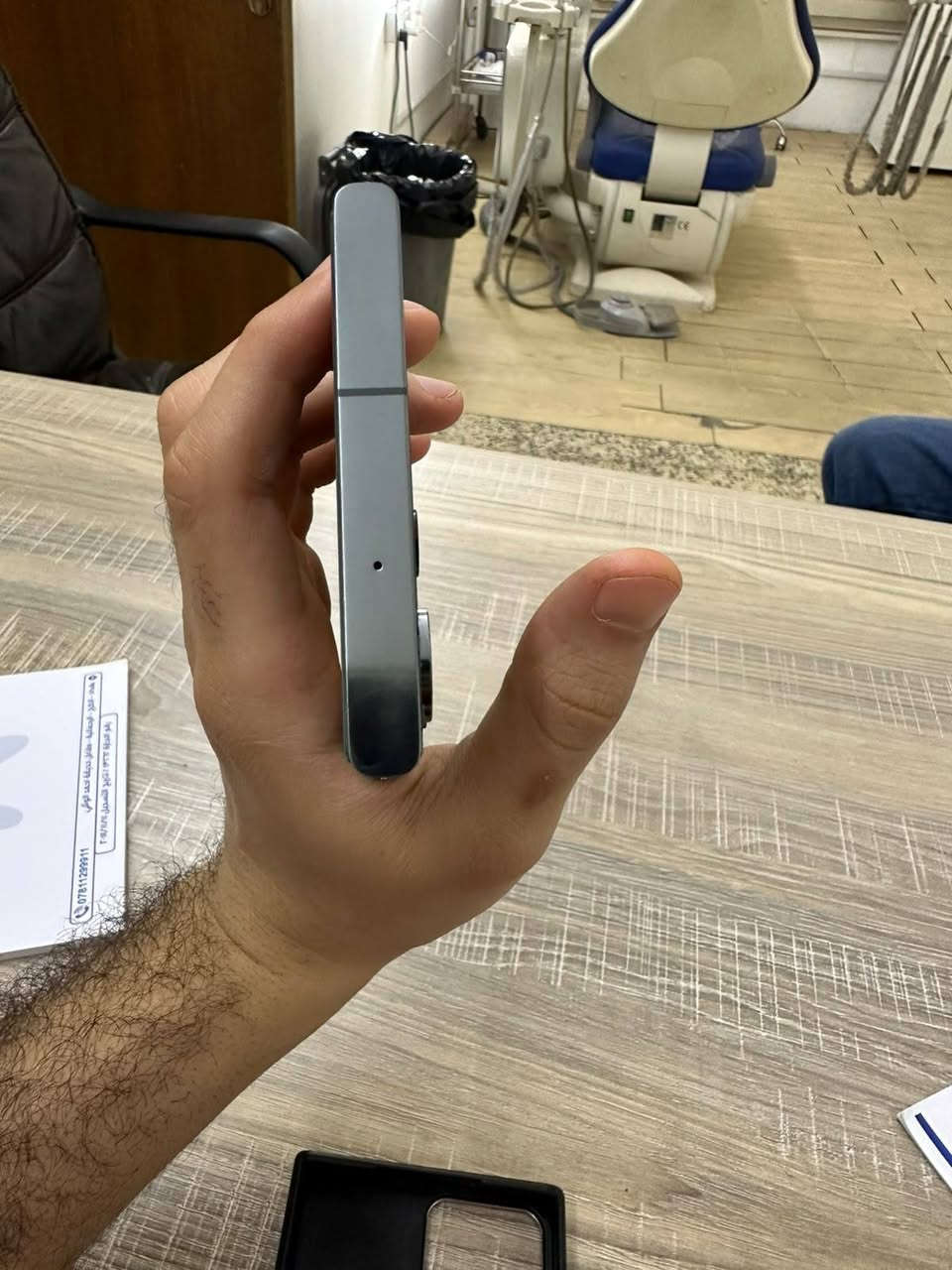 اس ٢٣ الترا • شاشة مبدلة • نضيف