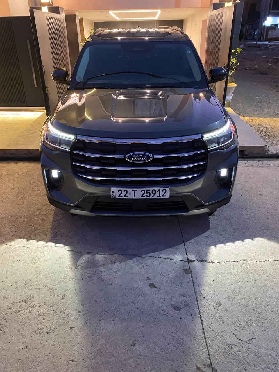 للبيع Ford Explorer Active 2025
فورد إكسبلورر Active موديل 2025 🔥

🔹 الموديل: 2025

🔹 الفئة: Active

🔹 الممشى: فقط 4,000 ميل تقريباً (حوالي 6,400 كم)

🔹 المحرك: 2.3 لتر EcoBoost تيربو

🔹 القوة: 300 حصان

🔹 القير: أوتوماتيك 10 سرعات

🔹 عدد الركاب: 3 صفوف / 7 ركاب حسب التجهيز

🔹

🔹 الباب الخلفي: كهربائي Power Liftgate

🔹 الإنارة: LED أمامية وخلفية

🔹 الجنوط: ألمنيوم

🔹 حساسات ومزايا أمان ومساعدة للسائق

🔹 كاميرا خلفية

🔹 مثبت سرعة متكيف Adaptive Cruise Control

🔹 نظام مراقبة النقطة العمياء

🔹 أنظمة تحذير ومساعدة على تجنب التصادم

🔹 Apple CarPlay + Android Auto لاسلكي

🔹 شاشة وسطية 13.2 إنچ

🔹 شاشة عدادات رقمية 12.3 إنچ

🔹 مقاعد أمامية كهربائية ومدفأة حسب التجهيز

🔹 نظام Ford Co-Pilot360 لمساعدة السائق

🔹 7 Airbags

🔹 نظام مراقبة ضغط الإطارات

🔹 فرامل ABS + أنظمة الثبات والسيطرة

🔹 3 صفوف، ومساحة داخلية واسعة ومناسبة للعائلة والسفر

✨ السيارة نظيفة جداً والممشى قليل جداً بالنسبة لموديل 2025، 

الاستفسار 

📞***********

واتس ***********
