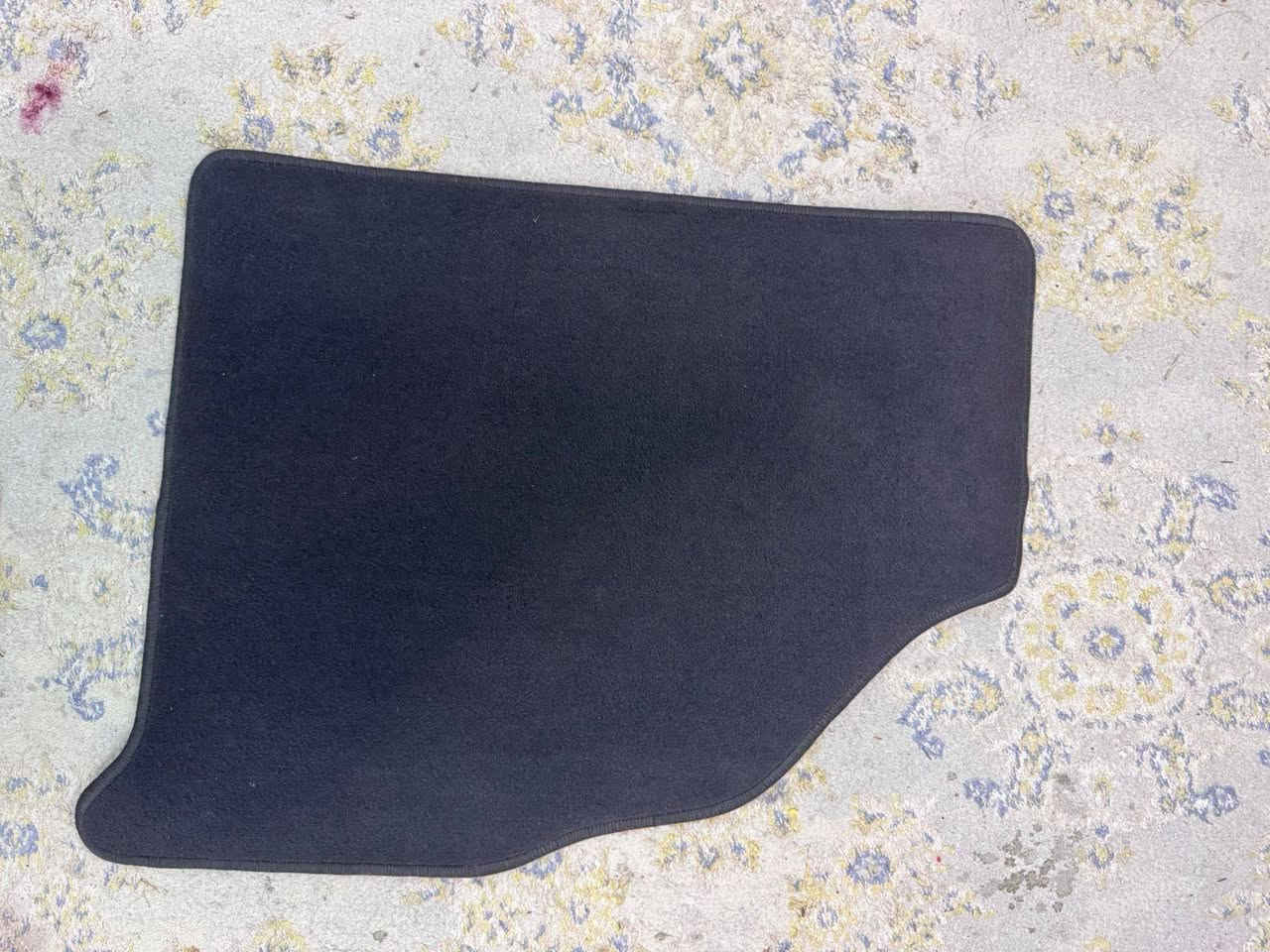 السلام عليكم
كاربت وربر ترافرس هاي كونتري قطع كاملة اصلي مالت كصة 200الف
ولايت مازدا اصلي بدون جامة فقط منظومة الزنون الداخلية 50الف
الرجاء الجاد فقط الاتصال ***********
مكاني بغداد
