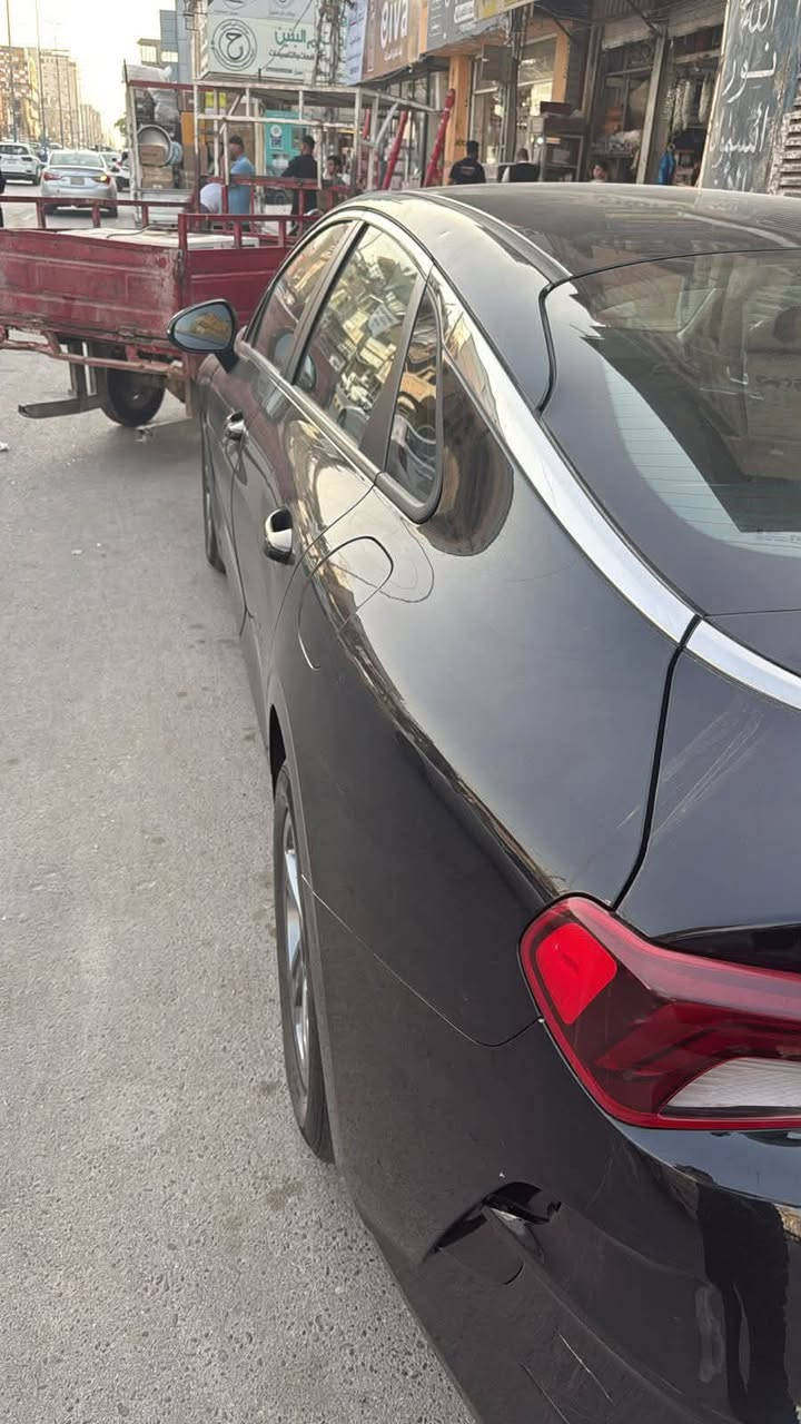 السلام عليكم كي فايف. للبيع اربيل بسمي. مداور ثاني يوم وكاله ماكدر. اسوي. ماشيه 105 كير محرك كفاله سياره جاهزه 
محرك 1600تيربو  نص فول  الحادث بل منشور دشبول مبدل 
موجوده البصره عشار  هزه جديده سنويه 30
السعر 135 بيه مجال 
***********
مديل 21
