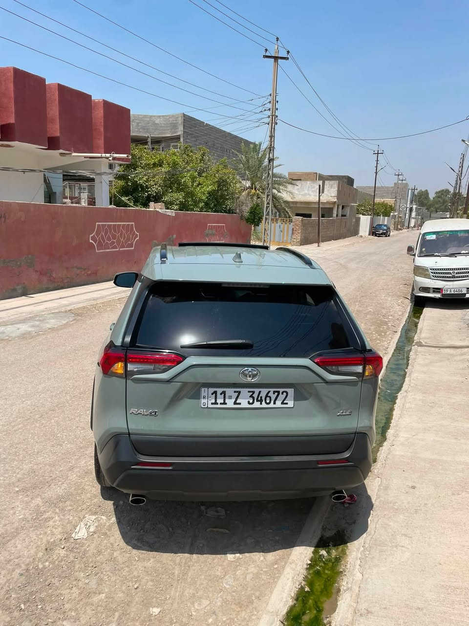 السلام عليكم
للبيع راف فور بانزين وراد أمريكي
فول مواصفات (xle) بريموم 
فتحه بصمه 
بصمه أبواب 
كراسي خزن
كشنات تدفئة 
تدفئه ستيرن
جلد
قطعتين تبريد 
تبريد بيانون
أربع جام اوتو 
جنطه كهرباء
تشغيل عن بعد
سستم سماعات Jbl
دمام بلادي 
لايتات فول اوتو تشغل عالي ناصي حسب ضلام الطريق 
ويل كروم
محرك 2500
كير 8نمر 
3وضعيات قياده 
شاشه كبيره
وبعد بيها مواصفات المعروفه بل فول
الضرر الدعاميه الاماميه فقط
السياره كفاله من التبديل او الصبغ 
بيها فقط بارد او تكحيل 
السعر 243وبيها مجال 
مكان ديالى بعقوبة قرب تقاطع القدس 
***********
