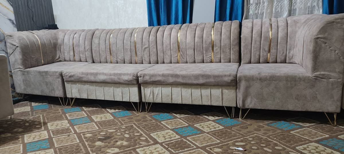 غراض بيت للبيع العنوان كربلاء  الشراي يتصل ***********
