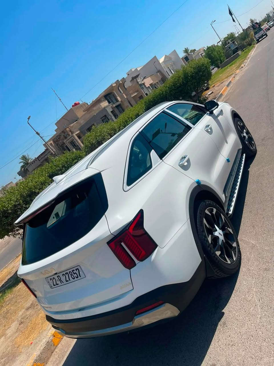 كيا سورينتو 2026 – فول مواصفات قمارة حديد VIP المحرك: 3.5 لتر – 6 سلندر رقم اربيل بأسمنا 
ماشية 1000 كيلو زيرو على كد الترقيم 
المواصفات:
تشغيل بالبصمة وتحكم بالسيارة Smart Key
تشغيل عن بُعد + نظام ترحيب
داتا شو Head-Up Display
عداد ديجيتال متغير
4 كاميرات 360 درجة +رادار
مقاعد جلد تدفئة + تبريد
مقاعد أمامية كهربائية
ذاكرة مقاعد
تحكم كشنات امامية من الجانب 
تقديم وترجيع السيارة بواسطة الريمونت كونترول
نظام صوت BOSE
سستم إيرباك كامل عدد 6
7 مقاعد مع تبريد 3 مناطق
صندوق خلفي كهربائي
شاشة كبيرة متصلة + GPS
دوسات بلادية 
١٢ حساس 
شحن لاسلكي
سايد بريك إلكتروني + Auto Hold
إنارة LED أمامية وخلفية
حساسات أمامية وخلفية عدد 12
السعر (57) مليون عراقي 
العنوان بغداد 
***********
***********

