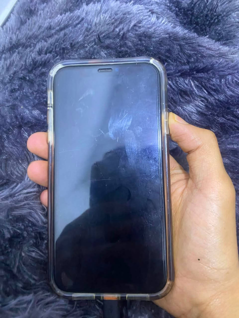 الجهاز ما مفتوح ما مبدل بي اي شي
ما بي اي عطل بس نقطه سوده بل شاشه صارله هواي ما تكبر ولا مأثره فيس ايدي شغال بطاريه 77
السعر 230 
*********** واتساب
