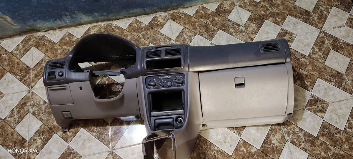 دشبول كورله مويل تسعينات يرهم ٩٦و ٩٧ و٩٨ بالباكيت هوه وساعاته جاهز جيب وشد  السعر 150 مكاني ناصريه قضاء الرفاعيي شراي اتصل ***********
