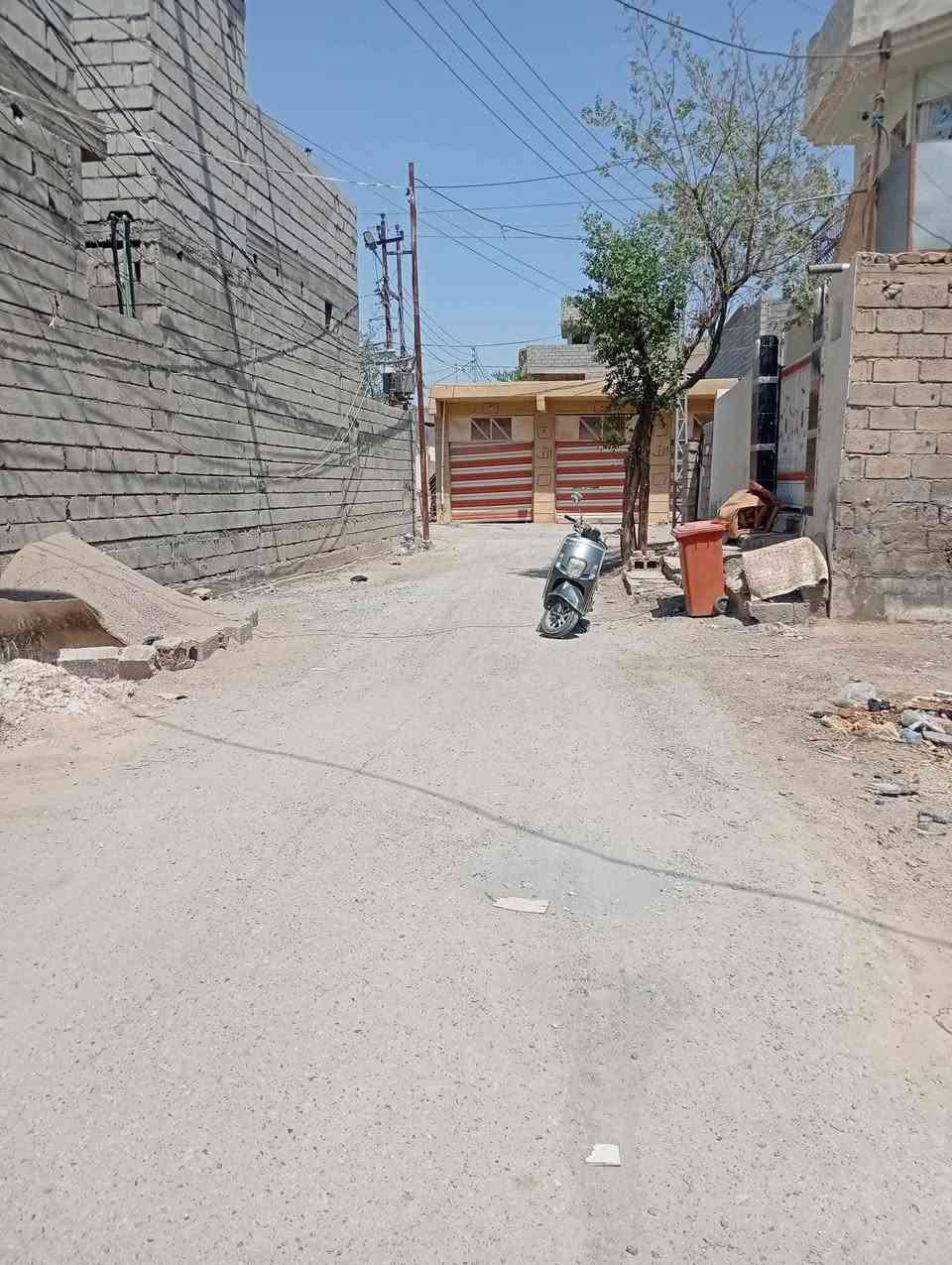 💥 بسعر مناسب 💥 
قطعة أرض للبيع

المساحة / 200م  (10 * 20) 
زراعي قرار 25 
خدمات كاملة ( ماء ، مجاري ،كهرباء ، شارع تبليط ) 

الموقع / بهرز ـ خلف جمعية النقاء - بداية مال ثنيان 

للأستفسار / ***********
