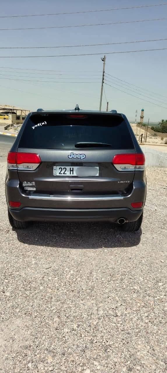 سلام عليكم
للبيع: جيب جراند شيروكي (Grand Cherokee Limited) موديل 2019
​المواصفات والتفاصيل:
​النوع والفئة: جيب جراند شيروكي - ليمتد (Limited).  
​الموديل: 2019.
​الرقم / التسجيل: رقم أربيل / شمالي (22 H) جاهز للتحويل.  
​اللون:  (نفطي)   
​نظام الدفع: دفع رباعي (4x4 Quick Order Package).  
​الحالة العامة: السيارة بنظافة ممتازة جداً وبحالة جيدة جداً كما موضح بالصور.  
​المواصفات الخارجية: جنوط ألمنيوم وكالة، كشافات، لمسات كروم على المقابض والمرايا، حساسات.  
​الشروط والصيانة:
​محرك وقير وشاسي بحالة ممتازة وجاهزة للفحص.  
​جاهزة للبيع المباشر والتحويل بدون أي معوقات.  
​السعر: [235 وبيها مجال ]
: [ الكيلومترات180 كم]
مكان المعاينة: [الانبار قضاء حديثه]
للتواصل والاستفسار: [‏‪***********
