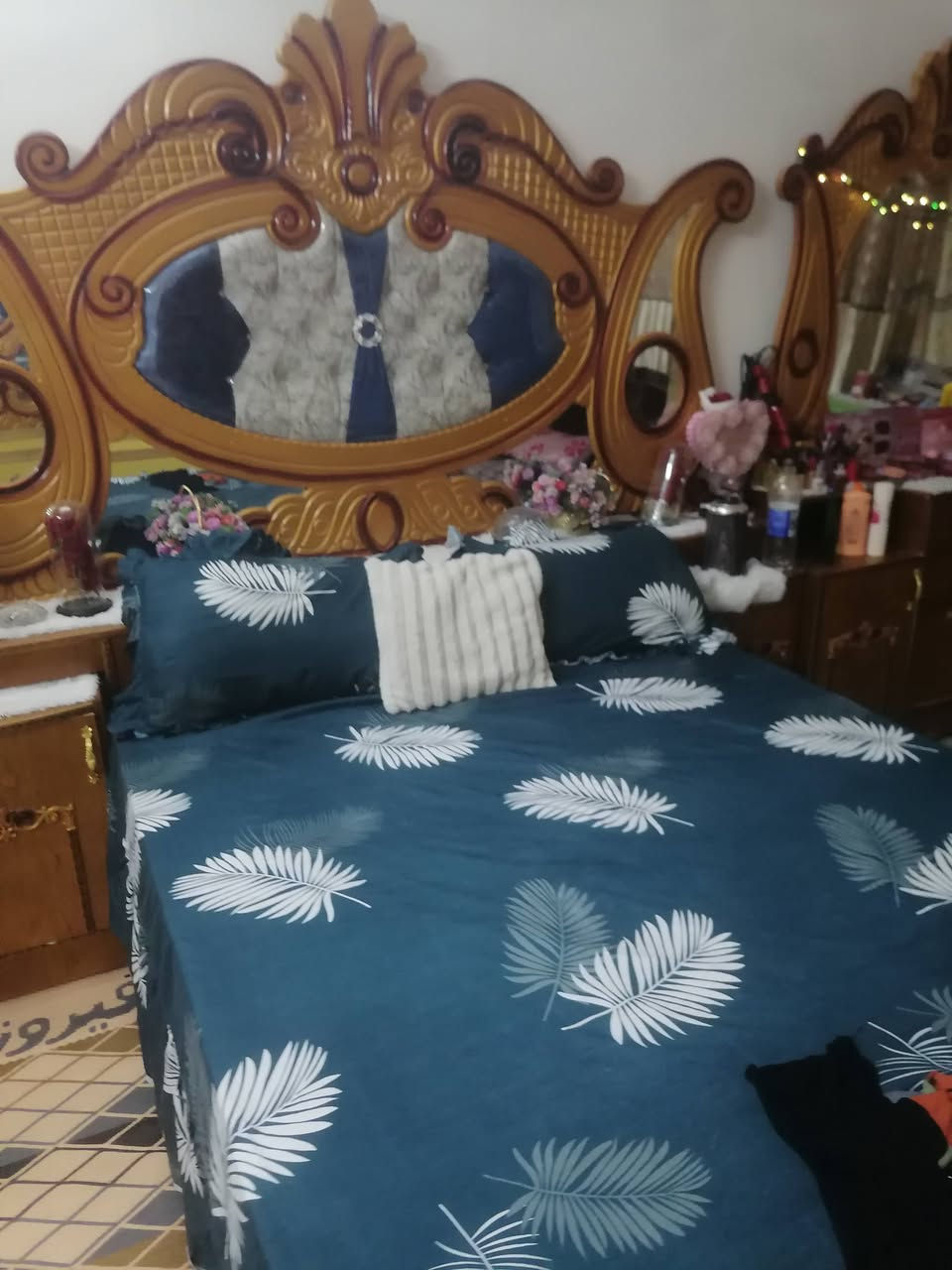 سلام عليكم اخوان عندي هاي لغرفه لبيع سعر 750 وما عده ميز لابلازمه اي ستفسار اتصل علئ رقم ***********
