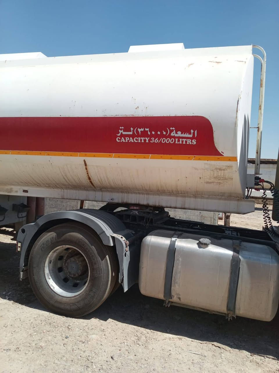 السلام عليكم تانكي شاكر بيضات موديل 2016 تخم تاير حمولة 36 السعر 130 وبيه مجال ***********

