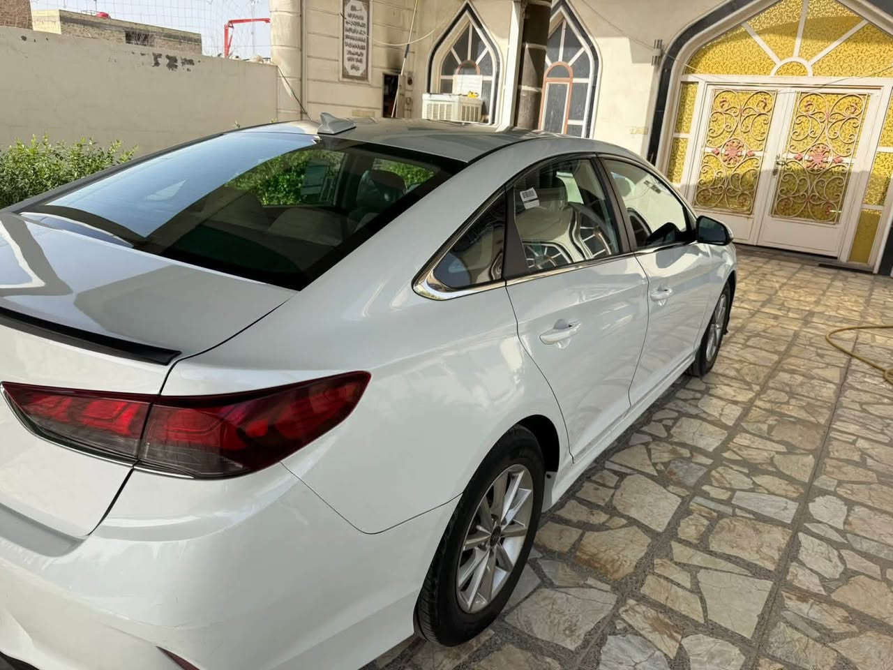 سلام عليكم 
سوناتا 2019امريكي الون ابيض صدفي غير جارد
مواصفات سياره نص فول
رادارجانبي دفئه كشنات سويج شاشه كبيره 
ويل كب مكينه 2400مفتوحه ومجفته عله ايدي كله بلاد رقم انكليزي اربيل بسمي تحويل ثاني يوم حداديه مكينه تبريد ثلج كير تاير باتري كله جديد السياره خير من الله مناقصه شي عنوان بغداد الطالبيه 
***********
السعر 122$
