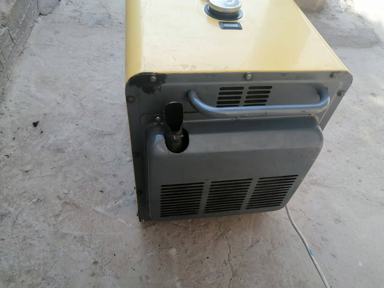 مرخصت مدير الكروب مولدة كامة للبيع شغالة مولدة نظيفة كلش السعر اتصل وبيك خير و دلل رقم الهاتف *********** المكان محافظة المثنى قظاء الرميثة استفسار أكثر اتصل وبيك خير و دلل
