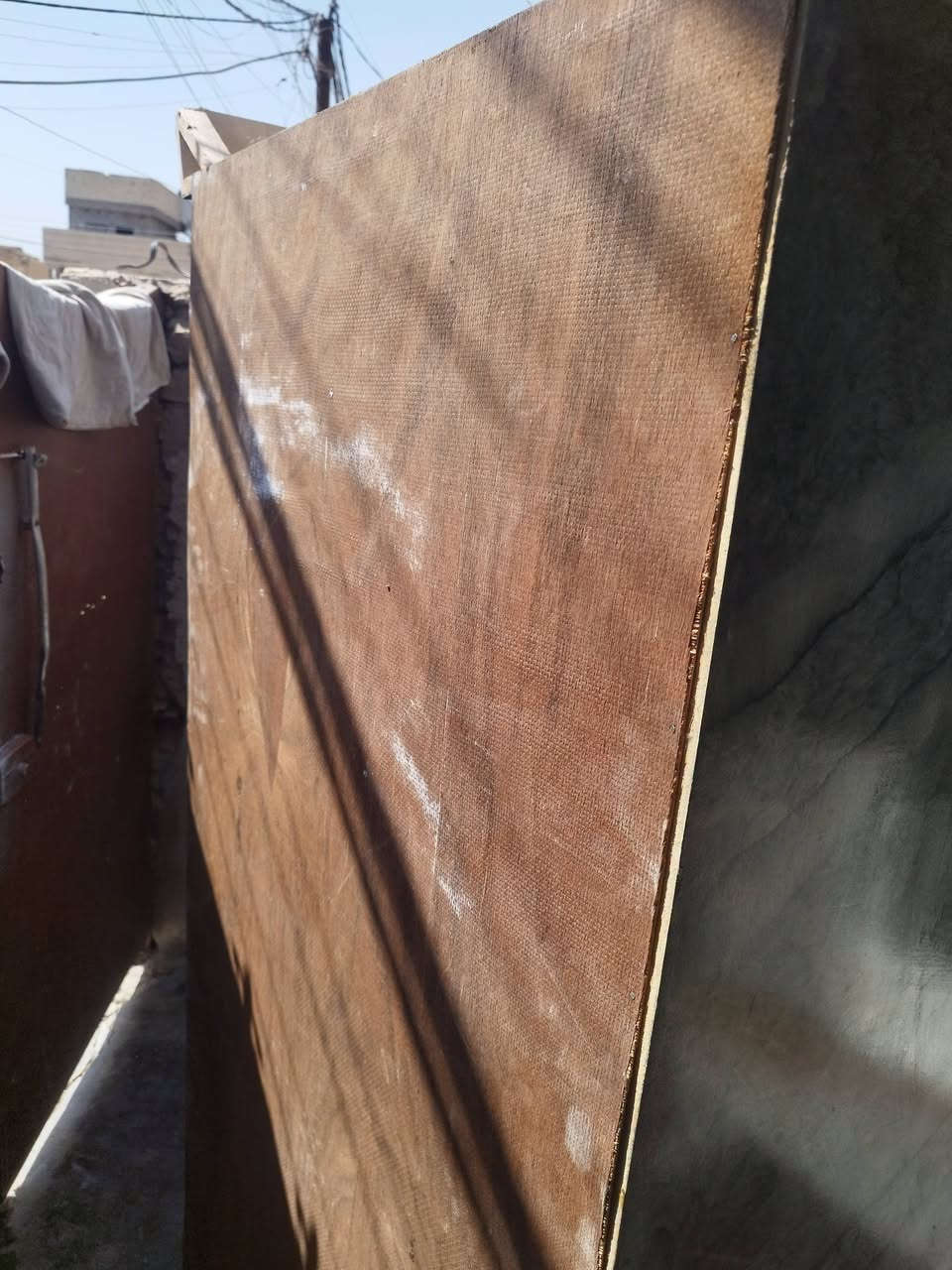 يا الله بيع مستعجل كنتور تك باب خانه وبوري تعاليك واسع عدال بابين موديل حديث سعر ب 40 الف سعر اخو البلاش  مكاني ابو غريب شهداء شارع السكلات  ***********
